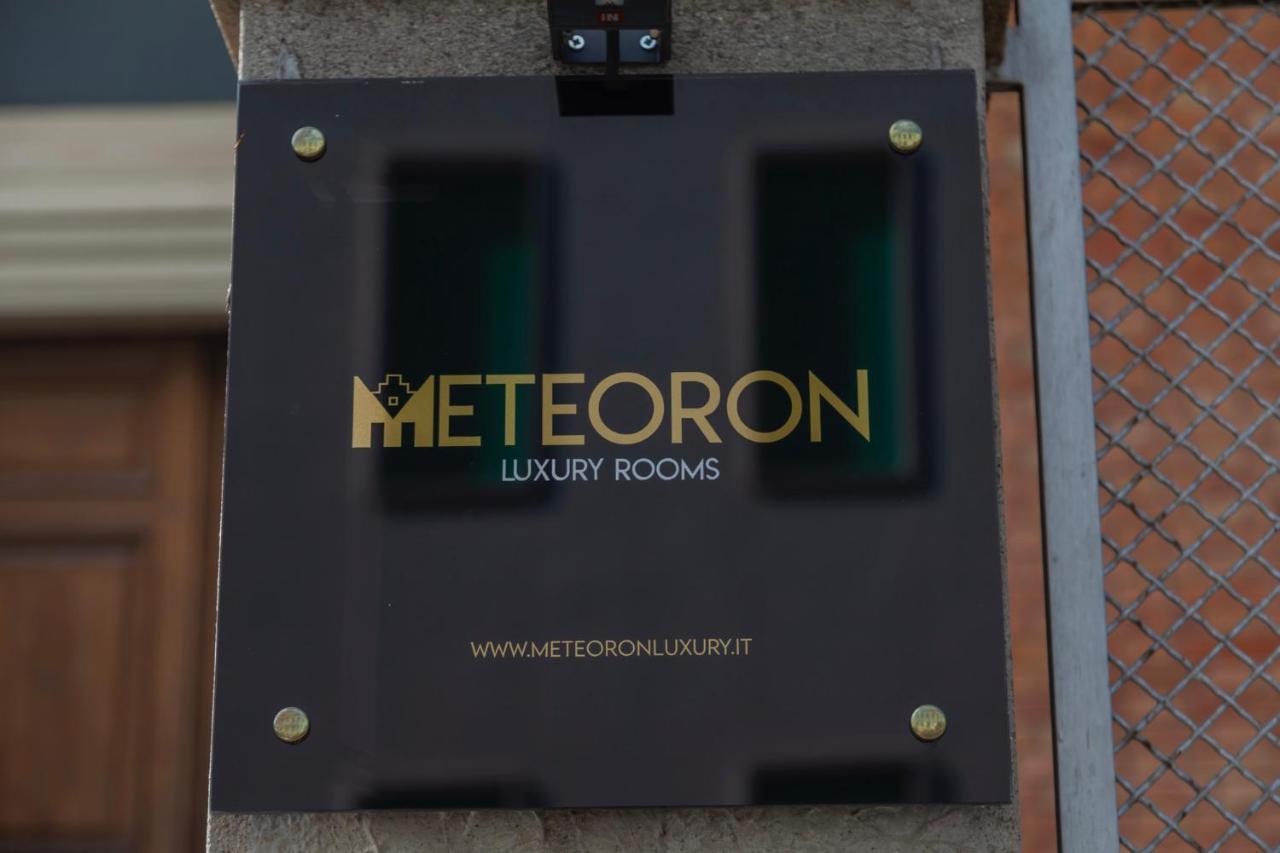 Meteoron Luxury Rooms มาเตรา ภายนอก รูปภาพ